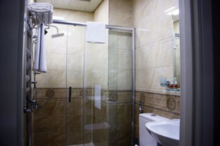 Room 3 of 15