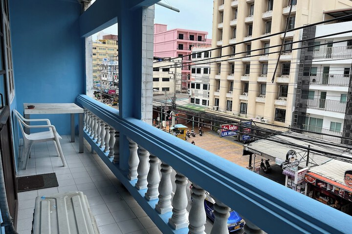 Baan Picha 2