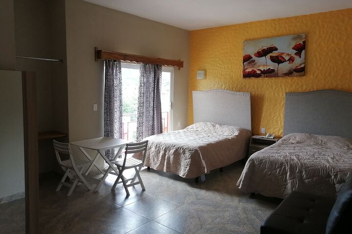 Room 6 of 17