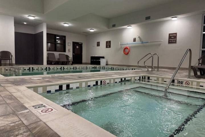 Pool 9 of 14