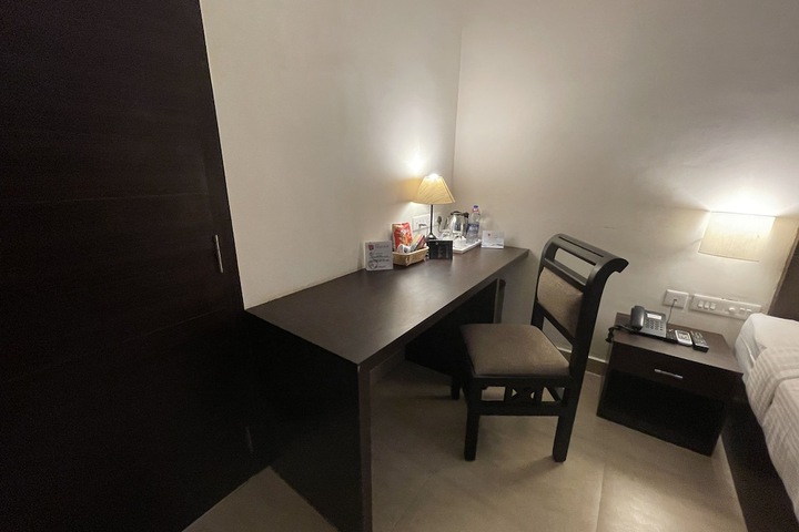 Room 22 of 93