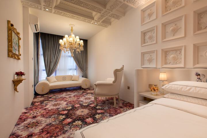 Room 7 of 195
