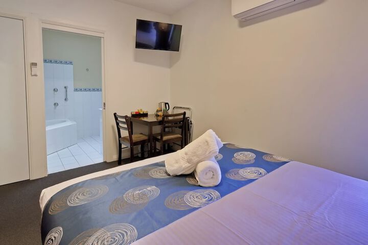 Room 7 of 22
