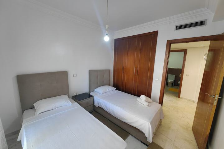 Room 72 of 404