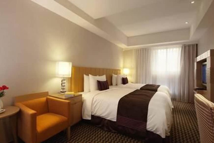 Room 10 of 39