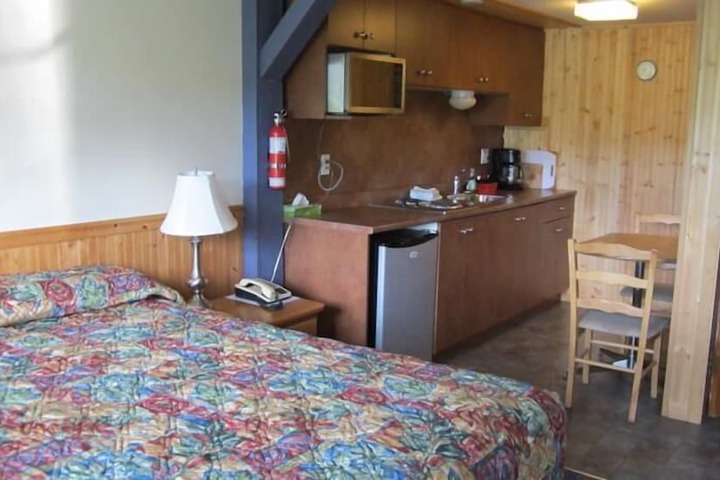 Room 11 of 33