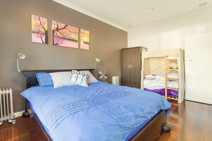 Room 2 of 21