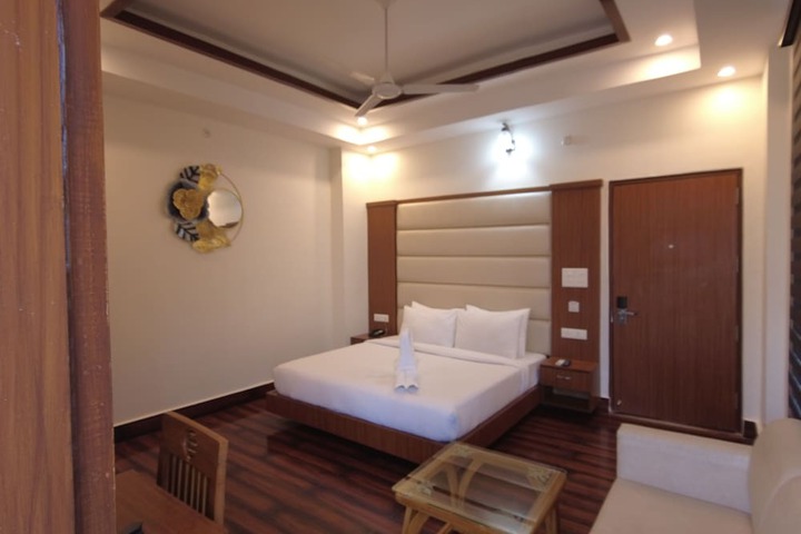 Room 10 of 65