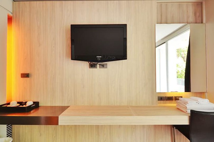 Room amenity