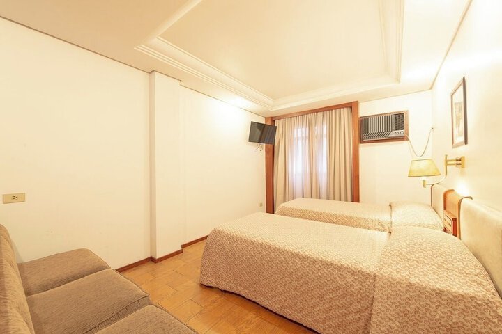 Room 31 of 64