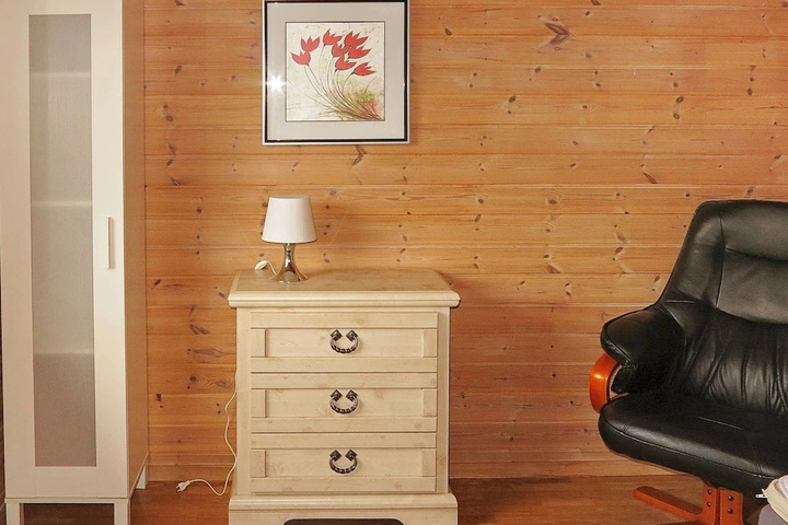 Room 5 of 14