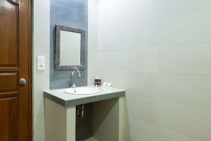 Clean Restrooms