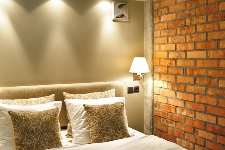 Room 13 of 39