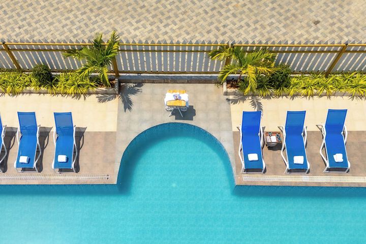Pool 56 of 139