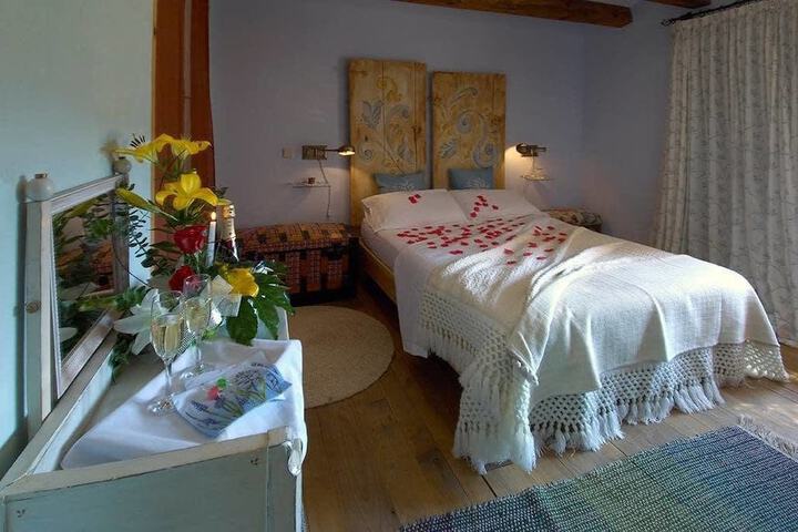 Room 7 of 25