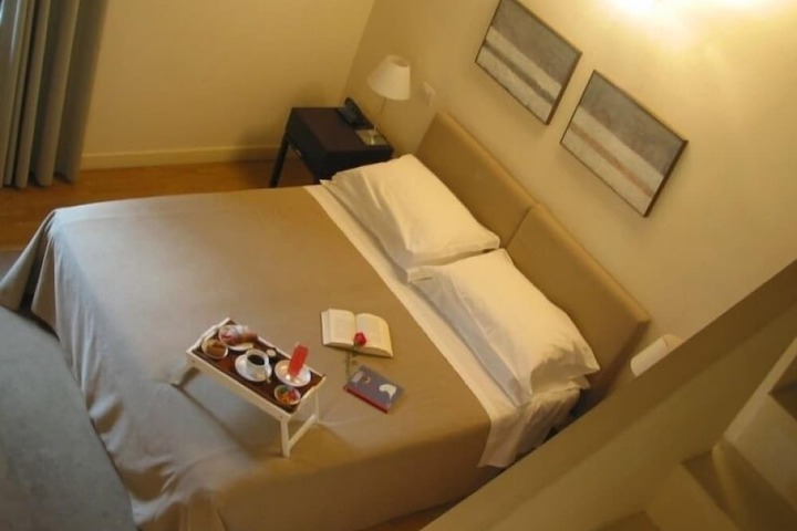 Room 14 of 66