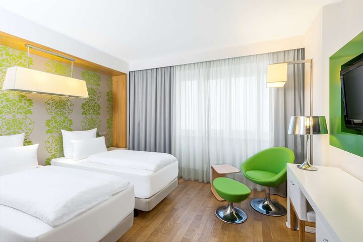 Room 3 of 33