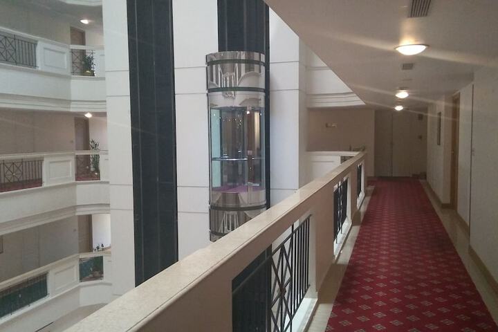Ballroom/Hall 43 of 48