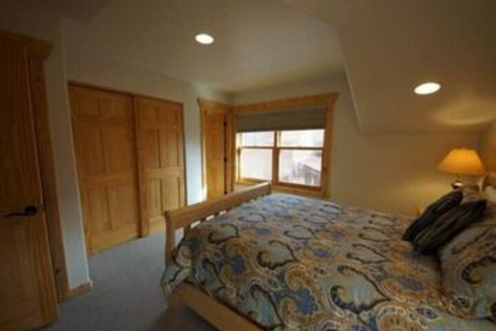 Room 22 of 65