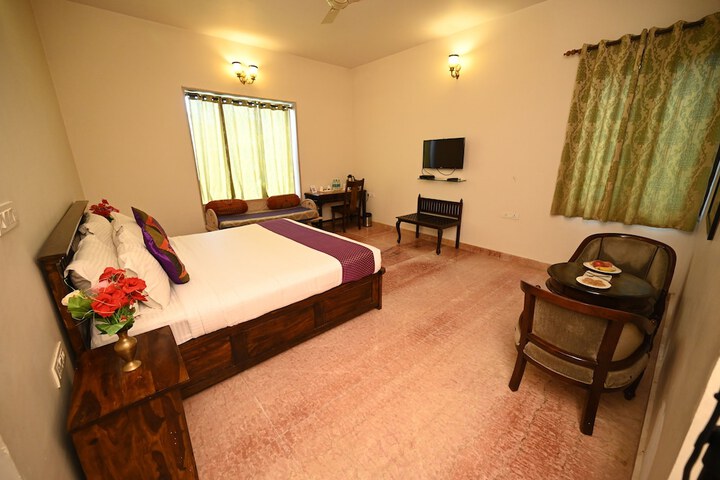 Room 12 of 115