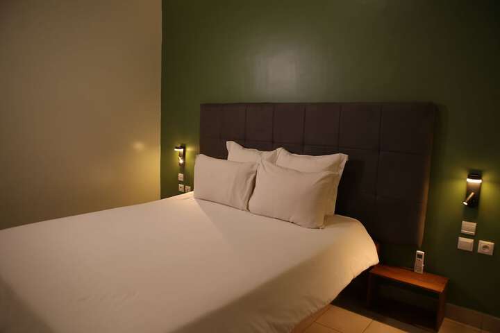 Room 8 of 70