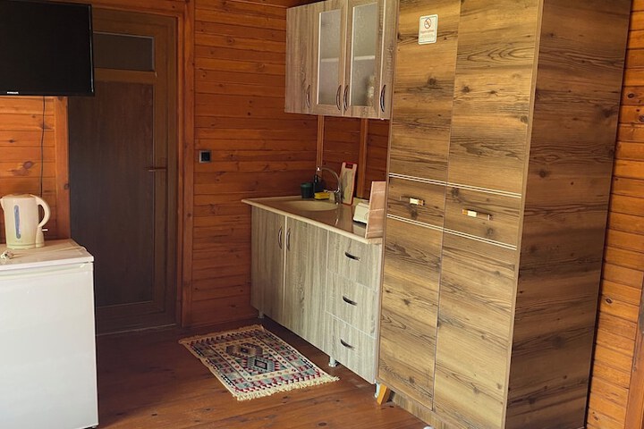 Room 28 of 74