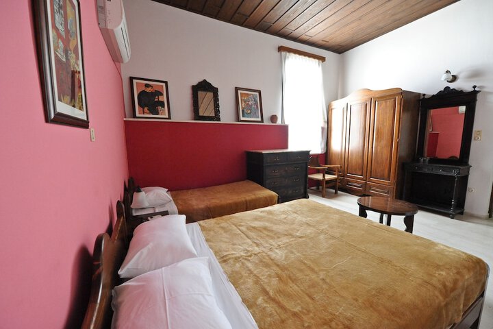 Room 33 of 130