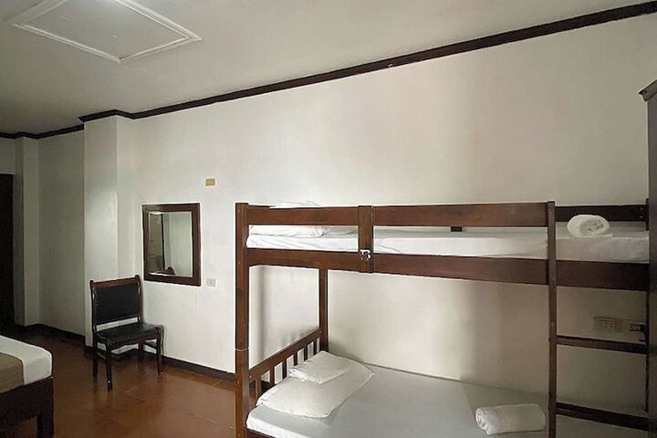 Room 41 of 65