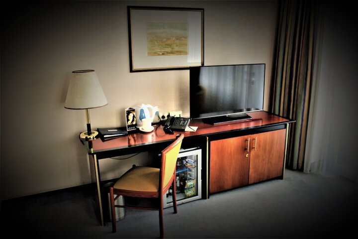 Room 34 of 82