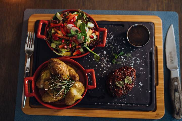 Dining 149 of 176