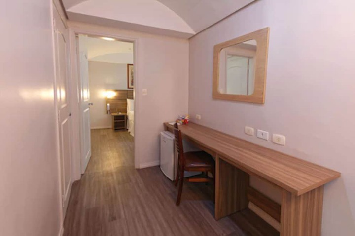 Room 38 of 74