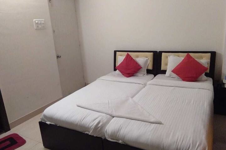 Room 15 of 23