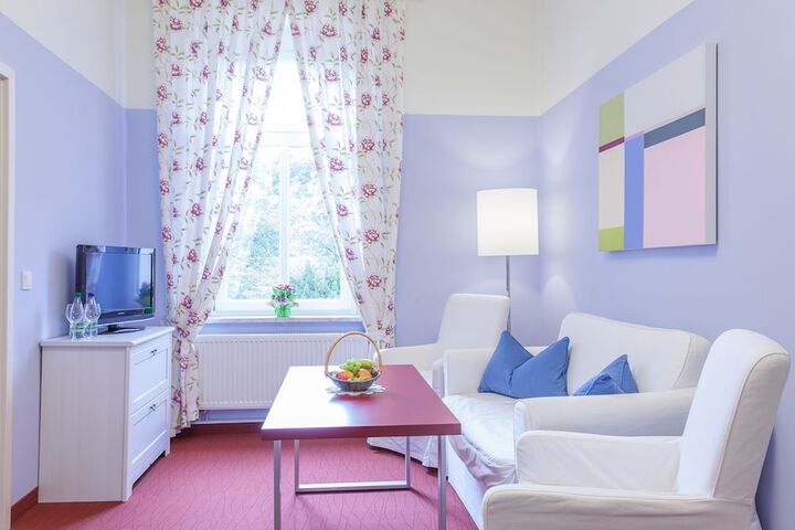 Room 10 of 51