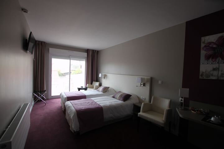 Room 12 of 41