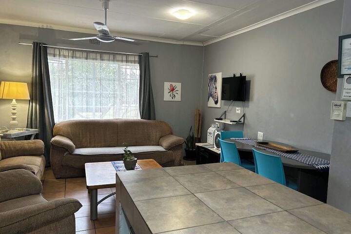 Room 32 of 66