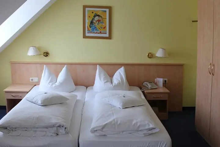 HOTEL AURORA GARNI