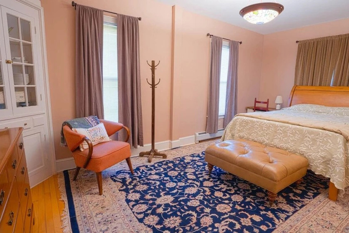 Room 4 of 14