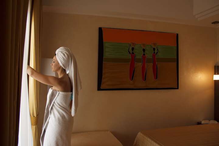 Room 7 of 98