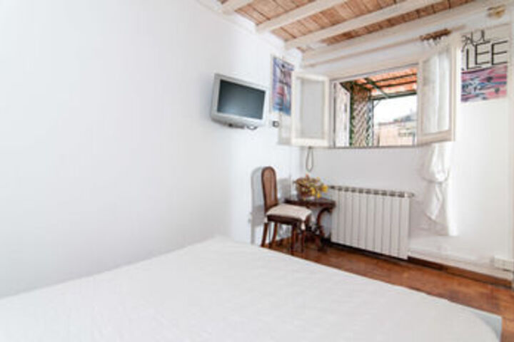Room 46 of 153