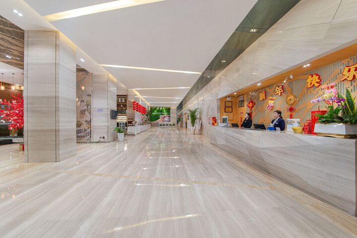 Entrance & Lobby