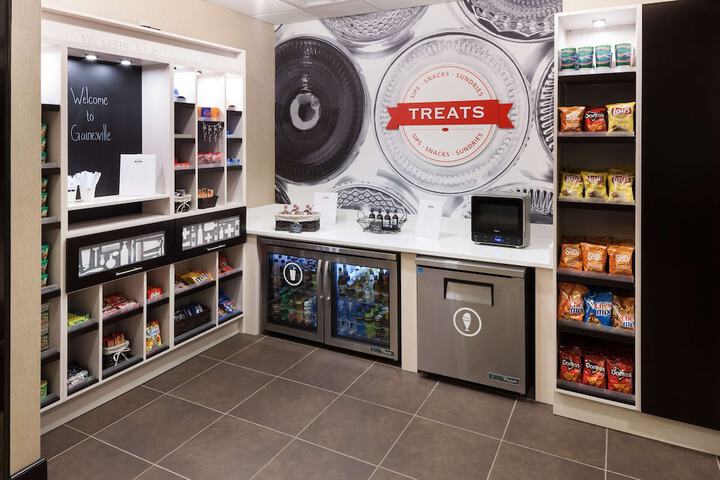 Snack bar