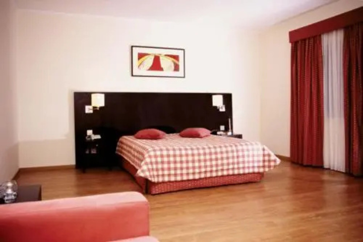 Room 2 of 4