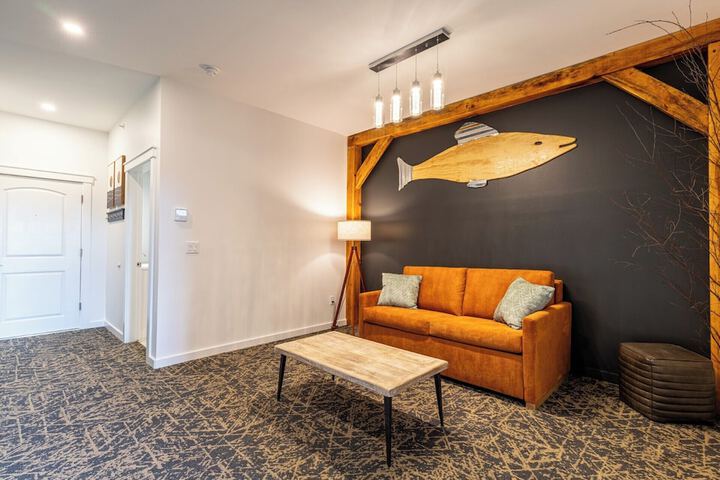 Room 8 of 19