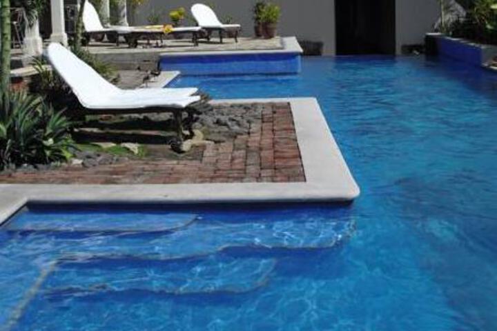 Pool 5 of 5