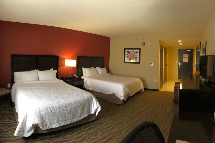 2 Queen Beds (4 of 6)