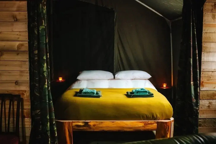 Room 4 of 24