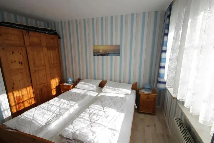 Room 3 of 11