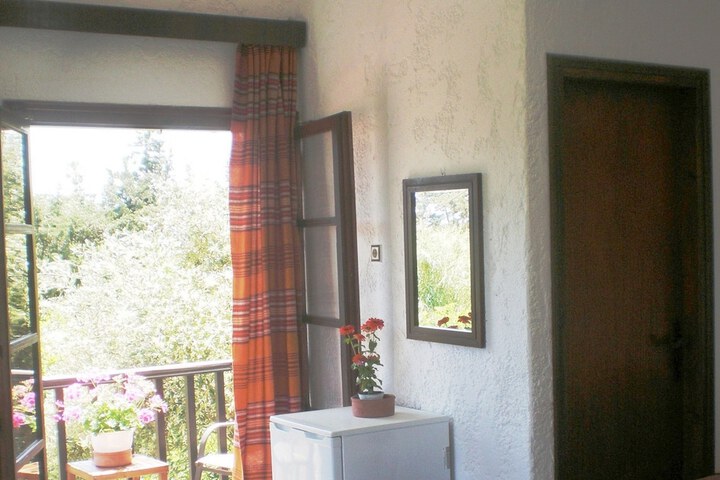 Room 34 of 79