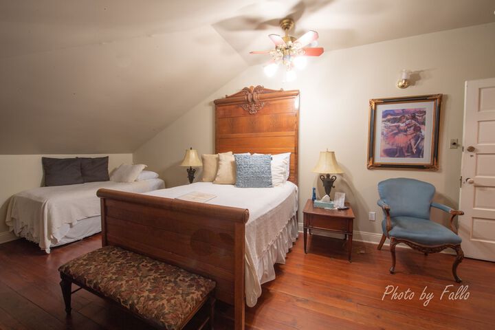 Room 17 of 156