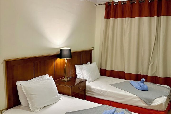 Room 32 of 55